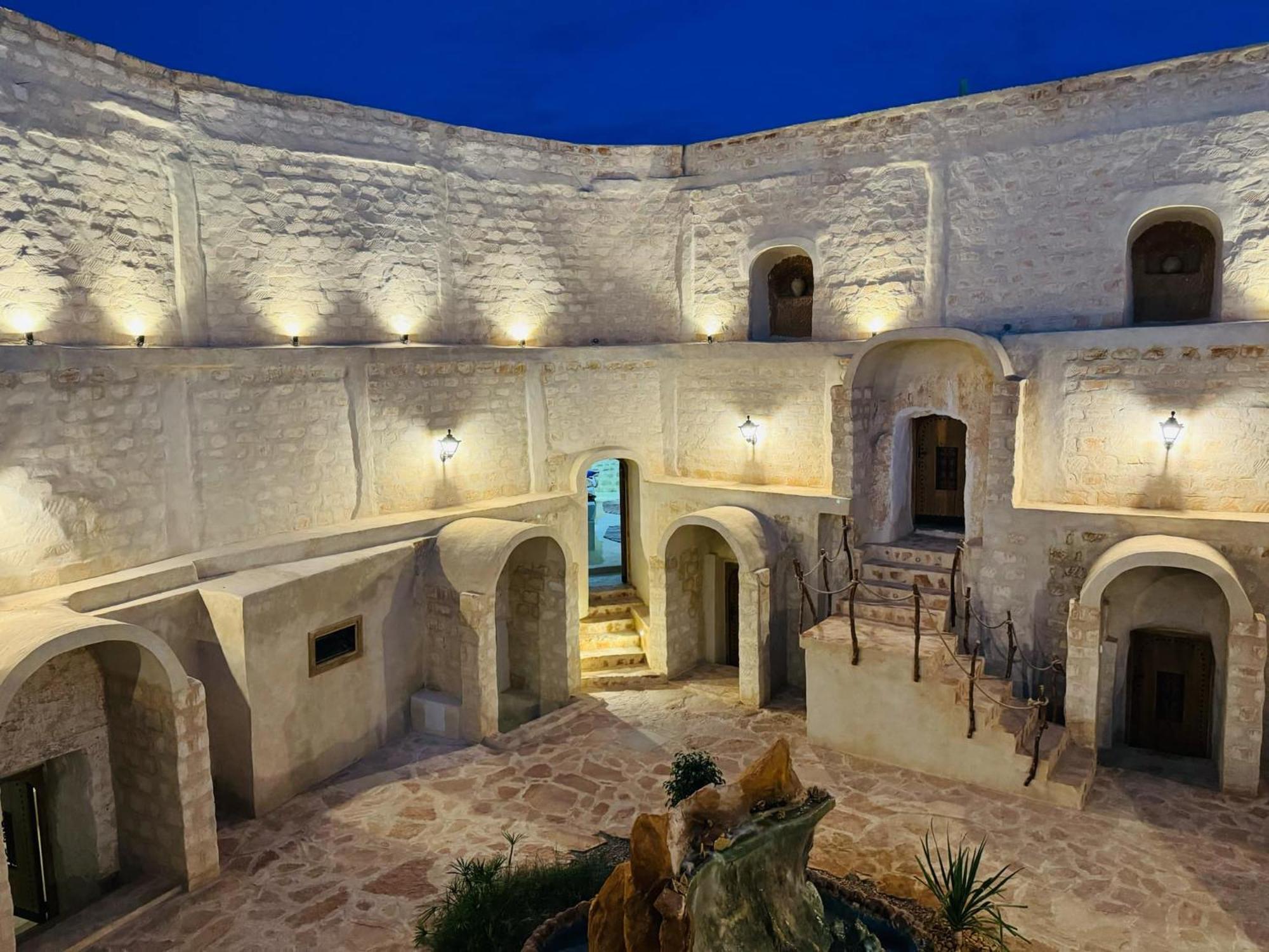 Hotel Les Berbers Matmata Buitenkant foto